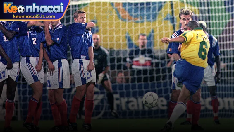 Trận đấu kết thúc vì bàn thắng vàng bóng đá trong hiệp phụ